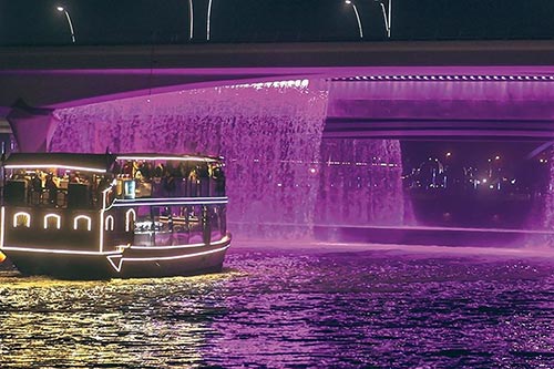 dubai canal dhow cruise