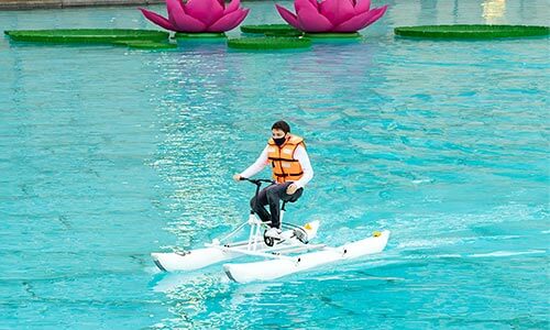 dubai fountain water bikes