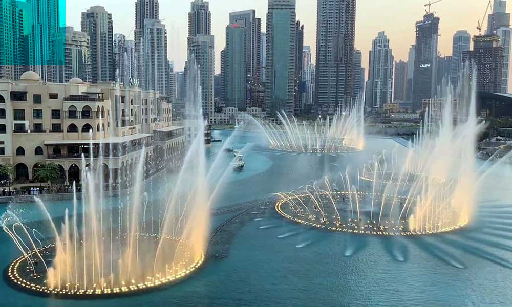 dubai fountain water bikes