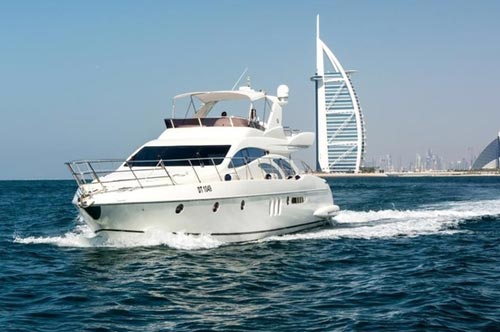 dubai yacht rental img